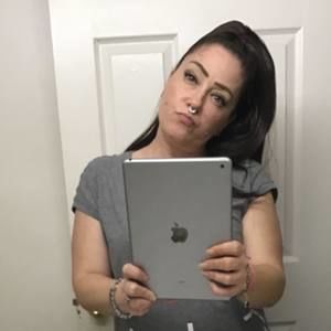 Meet your Posher, Jade